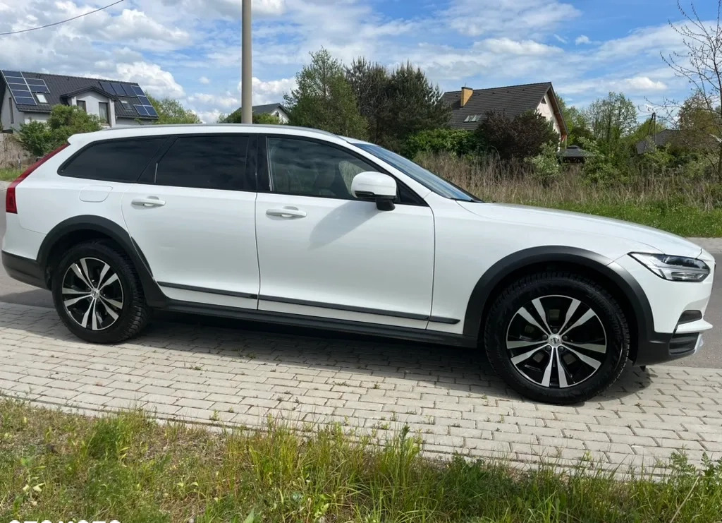 Volvo V90 Cross Country cena 122900 przebieg: 188000, rok produkcji 2019 z Cieszanów małe 781